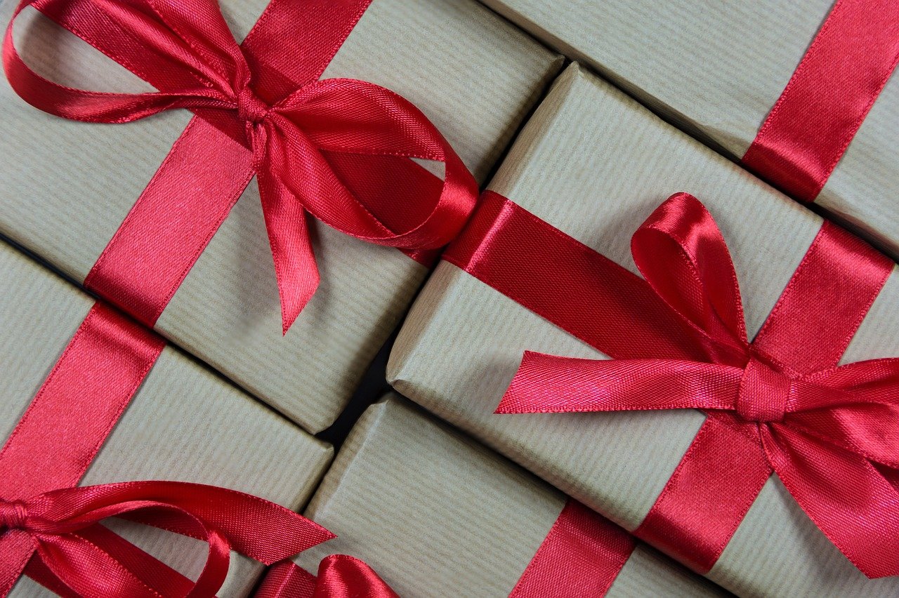 gifts, happy birthday, package-6904512.jpg